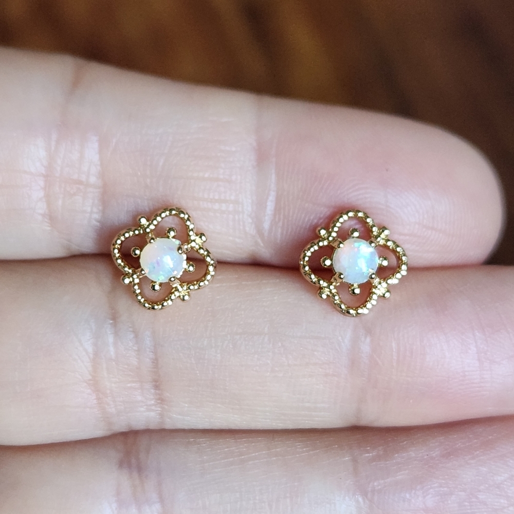 New 18K Gold Plated Opal Flower Stud Earrings for Women